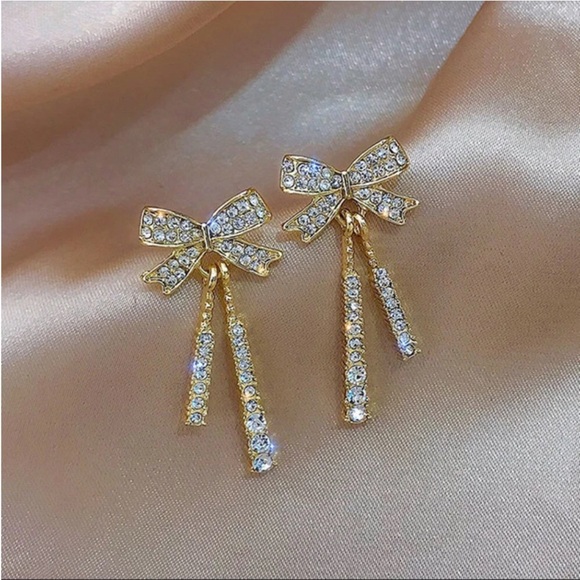 Gold Filled Cubic Zirconia Bow Earrings - Picture 1 of 1